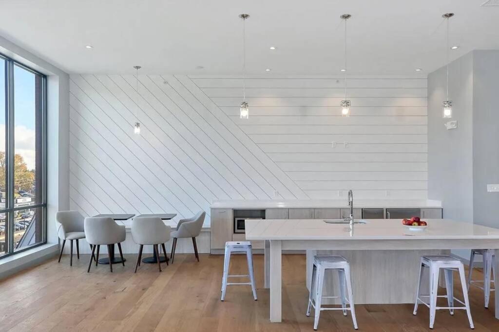 Luxury Apartment With Gym, Steps From Commuter Rail #4011 Reading Екстериор снимка